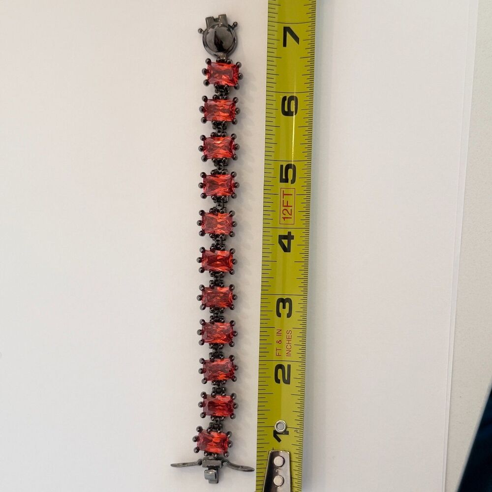 Eddie Borgo Red Crystal Spike Bracelet - Picture 4 of 8
